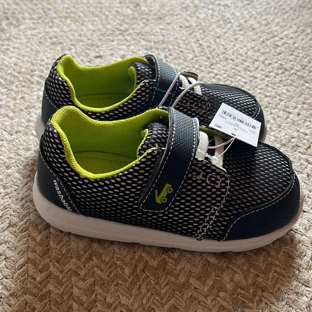 See Kai Run basics | Stryker | size 8 | NWT